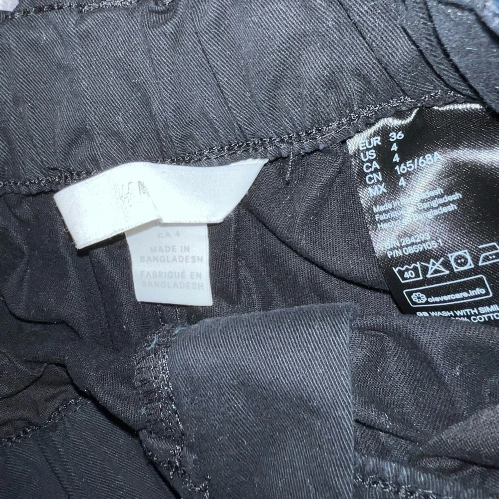 H&M High Wasted Black Paperbag Shorts
